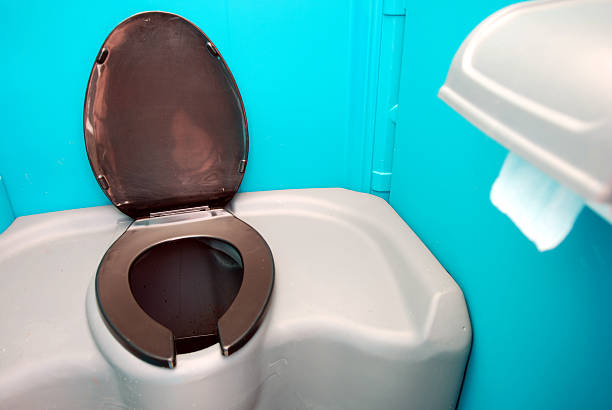 Portable Toilet Options We Offer in Carbon Cliff, IL